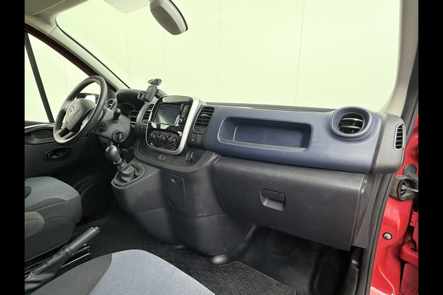Opel Vivaro 1.6CDTI 126PK L2H1 DC Dubbele Cabine 5-Persoons Navi Camera Airco Trekhaak Cruise Control Pdc Sport EcoFlex Betonplex Vloer Wandbetimmering Schuifdeur Euro 6 1e Eigenaar Origineel Nederlandse Auto
