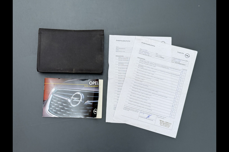 Opel Vivaro 1.6CDTI 126PK L2H1 DC Dubbele Cabine 5-Persoons Navi Camera Airco Trekhaak Cruise Control Pdc Sport EcoFlex Betonplex Vloer Wandbetimmering Schuifdeur Euro 6 1e Eigenaar Origineel Nederlandse Auto