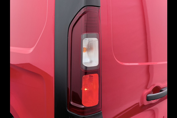 Opel Vivaro 1.6CDTI 126PK L2H1 DC Dubbele Cabine 5-Persoons Navi Camera Airco Trekhaak Cruise Control Pdc Sport EcoFlex Betonplex Vloer Wandbetimmering Schuifdeur Euro 6 1e Eigenaar Origineel Nederlandse Auto