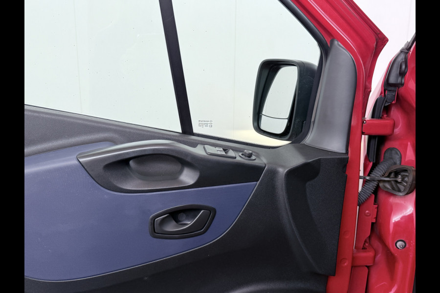 Opel Vivaro 1.6CDTI 126PK L2H1 DC Dubbele Cabine 5-Persoons Navi Camera Airco Trekhaak Cruise Control Pdc Sport EcoFlex Betonplex Vloer Wandbetimmering Schuifdeur Euro 6 1e Eigenaar Origineel Nederlandse Auto