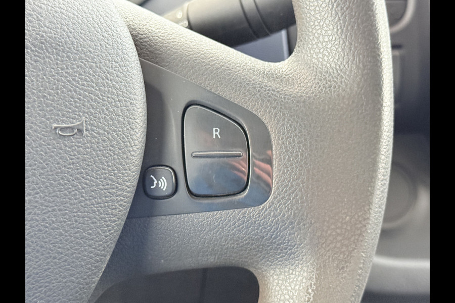 Opel Vivaro 1.6CDTI 126PK L2H1 DC Dubbele Cabine 5-Persoons Navi Camera Airco Trekhaak Cruise Control Pdc Sport EcoFlex Betonplex Vloer Wandbetimmering Schuifdeur Euro 6 1e Eigenaar Origineel Nederlandse Auto