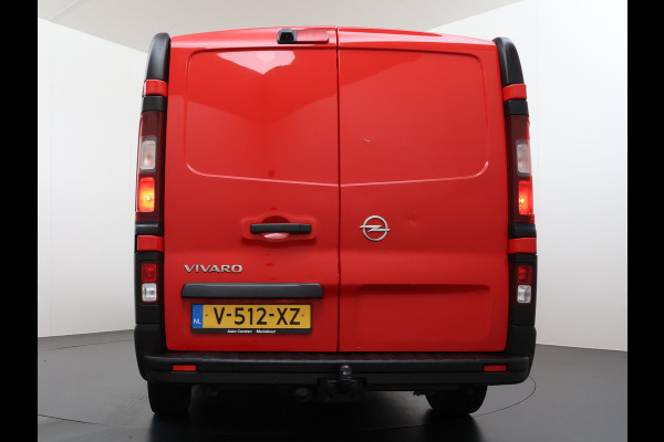 Opel Vivaro 1.6CDTI 126PK L2H1 DC Dubbele Cabine 5-Persoons Navi Camera Airco Trekhaak Cruise Control Pdc Sport EcoFlex Betonplex Vloer Wandbetimmering Schuifdeur Euro 6 1e Eigenaar Origineel Nederlandse Auto