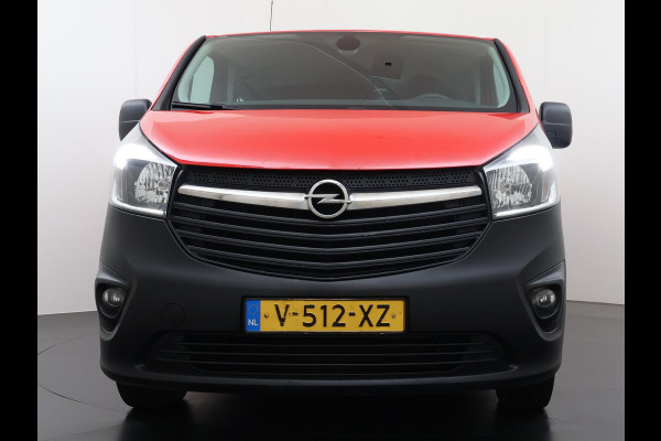 Opel Vivaro 1.6CDTI 126PK L2H1 DC Dubbele Cabine 5-Persoons Navi Camera Airco Trekhaak Cruise Control Pdc Sport EcoFlex Betonplex Vloer Wandbetimmering Schuifdeur Euro 6 1e Eigenaar Origineel Nederlandse Auto