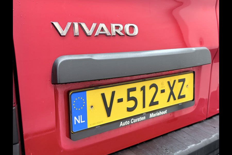 Opel Vivaro 1.6CDTI 126PK L2H1 DC Dubbele Cabine 5-Persoons Navi Camera Airco Trekhaak Cruise Control Pdc Sport EcoFlex Betonplex Vloer Wandbetimmering Schuifdeur Euro 6 1e Eigenaar Origineel Nederlandse Auto