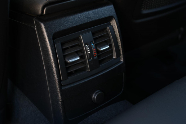 BMW 1-serie M140i xDrive LCI2 *Schuifdak*H/K*Navi Pro*1e eigenaar*