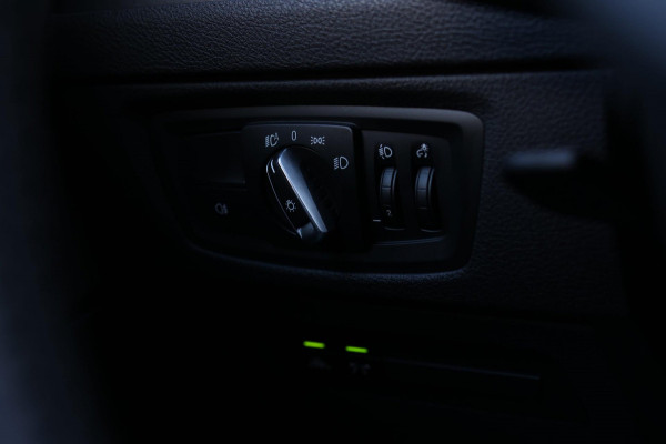 BMW 1-serie M140i xDrive LCI2 *Schuifdak*H/K*Navi Pro*1e eigenaar*