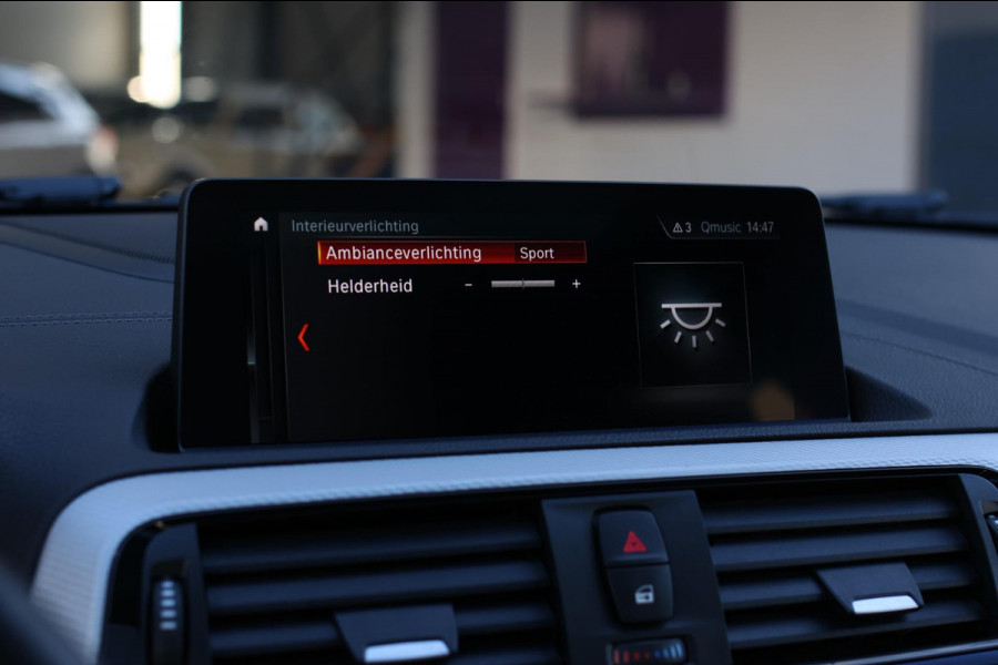 BMW 1-serie M140i xDrive LCI2 *Schuifdak*H/K*Navi Pro*1e eigenaar*