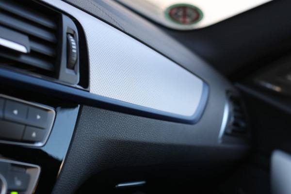 BMW 1-serie M140i xDrive LCI2 *Schuifdak*H/K*Navi Pro*1e eigenaar*