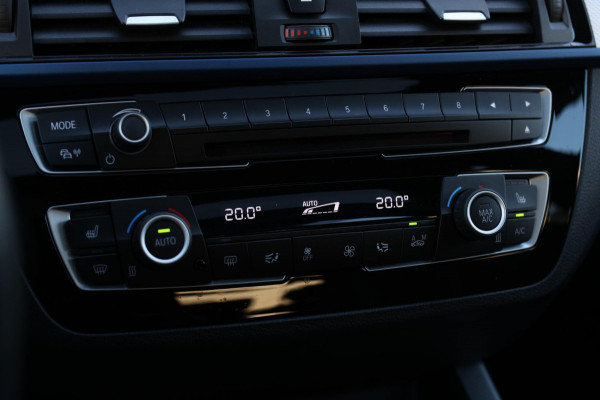 BMW 1-serie M140i xDrive LCI2 *Schuifdak*H/K*Navi Pro*1e eigenaar*