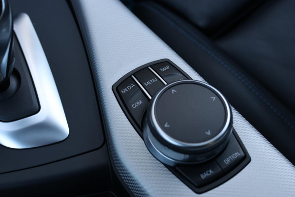 BMW 1-serie M140i xDrive LCI2 *Schuifdak*H/K*Navi Pro*1e eigenaar*