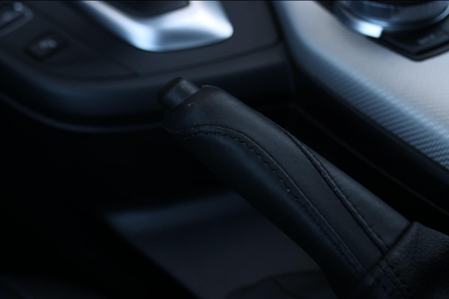 BMW 1-serie M140i xDrive LCI2 *Schuifdak*H/K*Navi Pro*1e eigenaar*