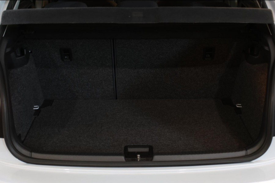 Volkswagen Polo 1.0 TSI R-Line Beats 116PK *Stoelverwarming*DAB*1e eigenaar*