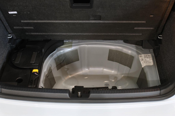 Volkswagen Polo 1.0 TSI R-Line Beats 116PK *Stoelverwarming*DAB*1e eigenaar*