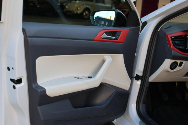 Volkswagen Polo 1.0 TSI R-Line Beats 116PK *Stoelverwarming*DAB*1e eigenaar*