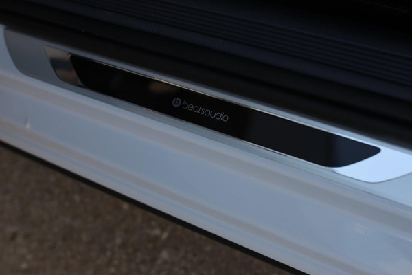 Volkswagen Polo 1.0 TSI R-Line Beats 116PK *Stoelverwarming*DAB*1e eigenaar*