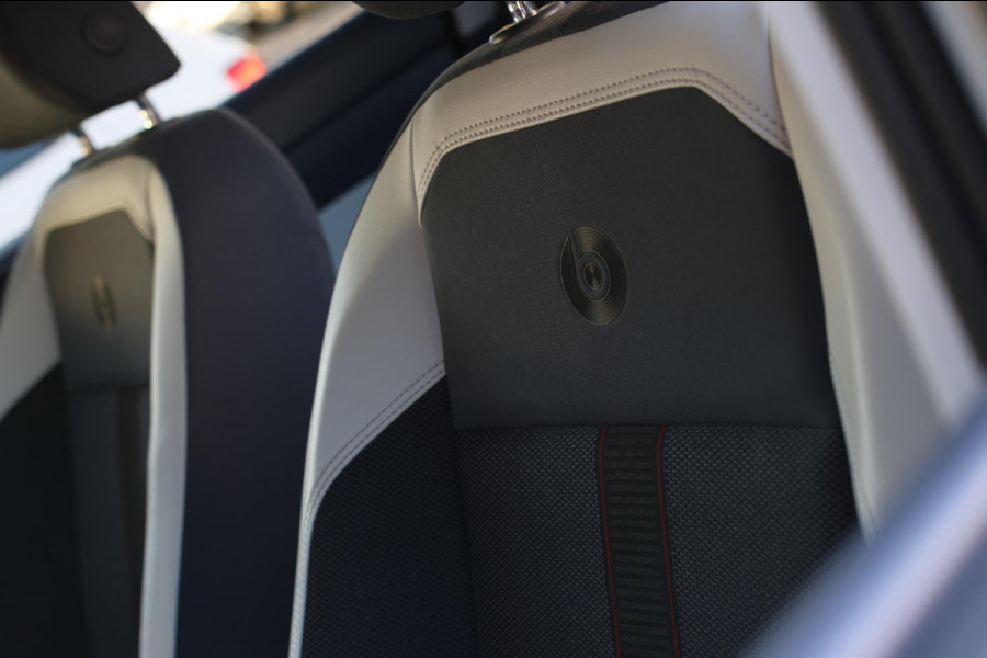 Volkswagen Polo 1.0 TSI R-Line Beats 116PK *Stoelverwarming*DAB*1e eigenaar*