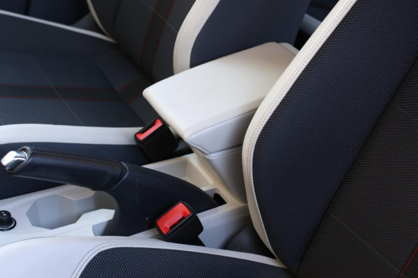 Volkswagen Polo 1.0 TSI R-Line Beats 116PK *Stoelverwarming*DAB*1e eigenaar*