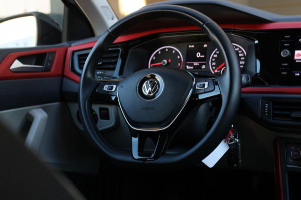 Volkswagen Polo 1.0 TSI R-Line Beats 116PK *Stoelverwarming*DAB*1e eigenaar*