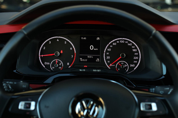 Volkswagen Polo 1.0 TSI R-Line Beats 116PK *Stoelverwarming*DAB*1e eigenaar*