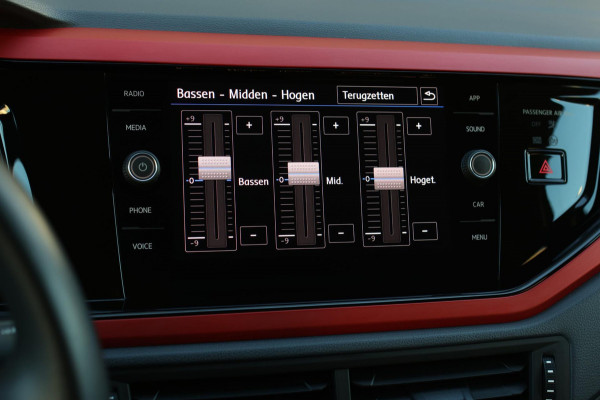 Volkswagen Polo 1.0 TSI R-Line Beats 116PK *Stoelverwarming*DAB*1e eigenaar*