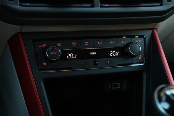 Volkswagen Polo 1.0 TSI R-Line Beats 116PK *Stoelverwarming*DAB*1e eigenaar*