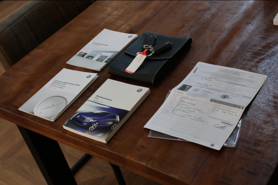 Volkswagen Polo 1.0 TSI R-Line Beats 116PK *Stoelverwarming*DAB*1e eigenaar*