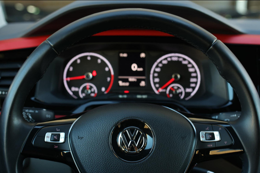Volkswagen Polo 1.0 TSI R-Line Beats 116PK *Stoelverwarming*DAB*1e eigenaar*