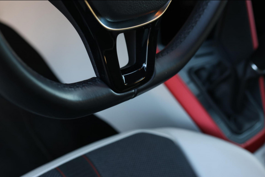 Volkswagen Polo 1.0 TSI R-Line Beats 116PK *Stoelverwarming*DAB*1e eigenaar*