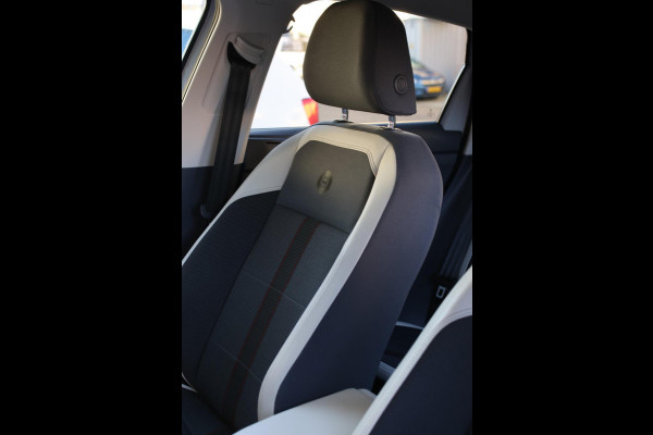 Volkswagen Polo 1.0 TSI R-Line Beats 116PK *Stoelverwarming*DAB*1e eigenaar*