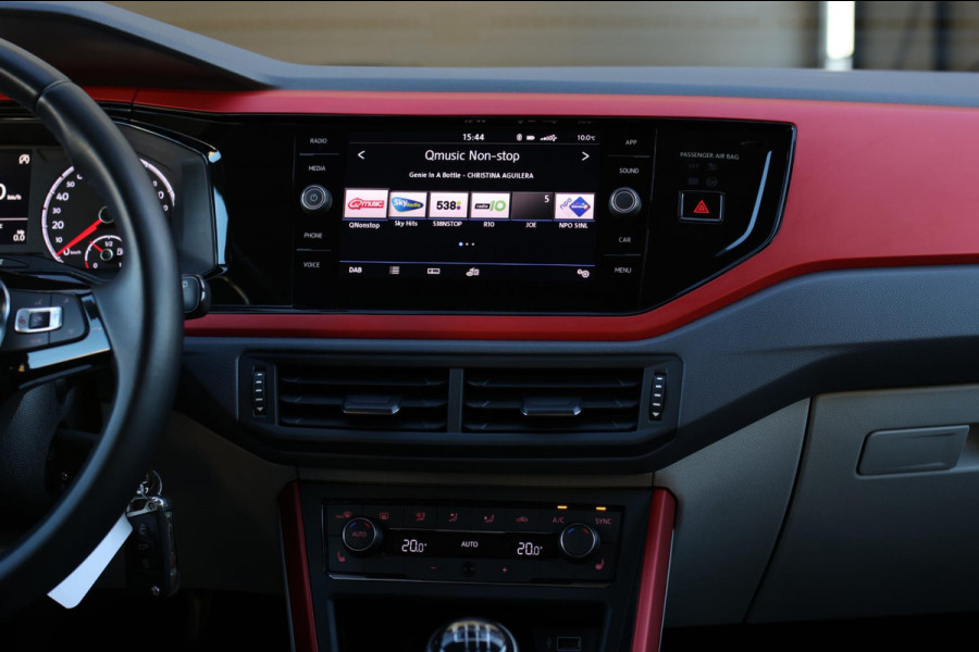 Volkswagen Polo 1.0 TSI R-Line Beats 116PK *Stoelverwarming*DAB*1e eigenaar*