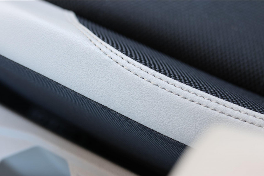 Volkswagen Polo 1.0 TSI R-Line Beats 116PK *Stoelverwarming*DAB*1e eigenaar*