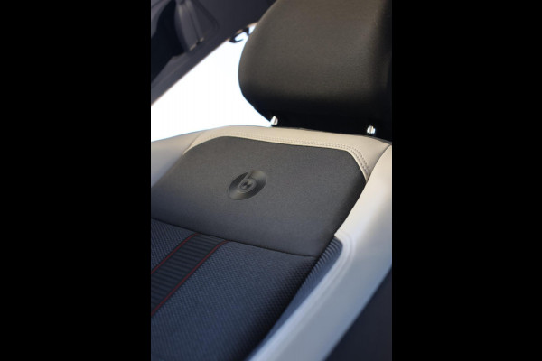 Volkswagen Polo 1.0 TSI R-Line Beats 116PK *Stoelverwarming*DAB*1e eigenaar*