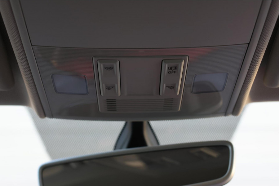 Volkswagen Polo 1.0 TSI R-Line Beats 116PK *Stoelverwarming*DAB*1e eigenaar*