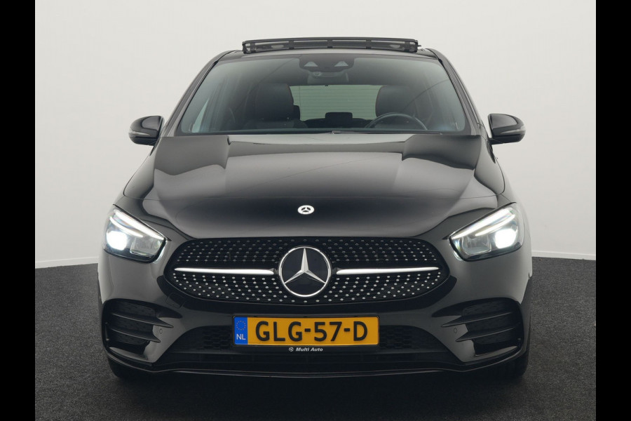 Mercedes-Benz B-Klasse 250 e AMG Limited 218pk PHEV | Panodak | Camera | Night Pakket | Alcantara Sportstoelen Verwarmd | Apple Carplay | Widescreen Cockpit | Navigatie | Lane Assist | Virtual | DAB |