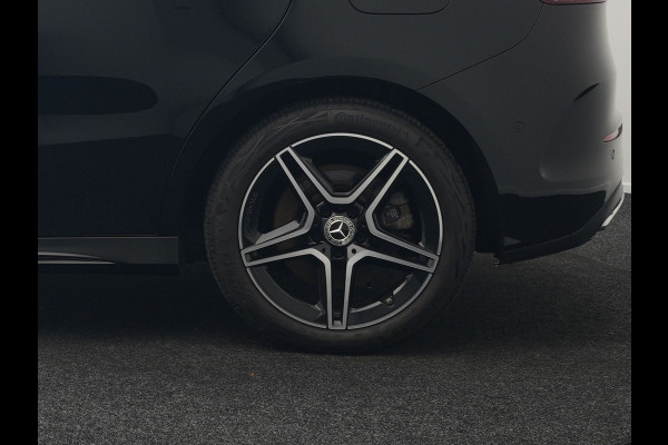 Mercedes-Benz B-Klasse 250 e AMG Limited 218pk PHEV | Panodak | Camera | Night Pakket | Alcantara Sportstoelen Verwarmd | Apple Carplay | Widescreen Cockpit | Navigatie | Lane Assist | Virtual | DAB |