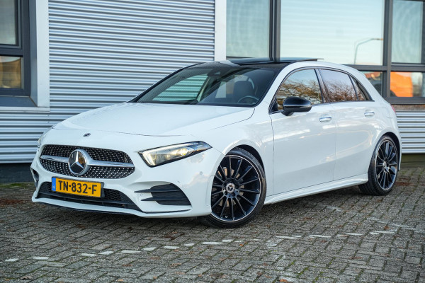 Mercedes-Benz A-Klasse 200 Launch Edition Premium Plus AMG PANO AMBIENT Apple Carplay Brake assist Camera Multimedia Getint glas 19"L.M. Cruise Navi