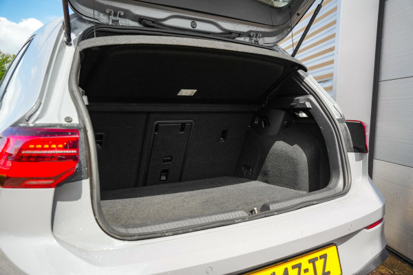 Volkswagen Golf 2.0 TDI GTD Panoramadak IQ Light Harman/Kardon Keyless 19''LM Nardo Grey