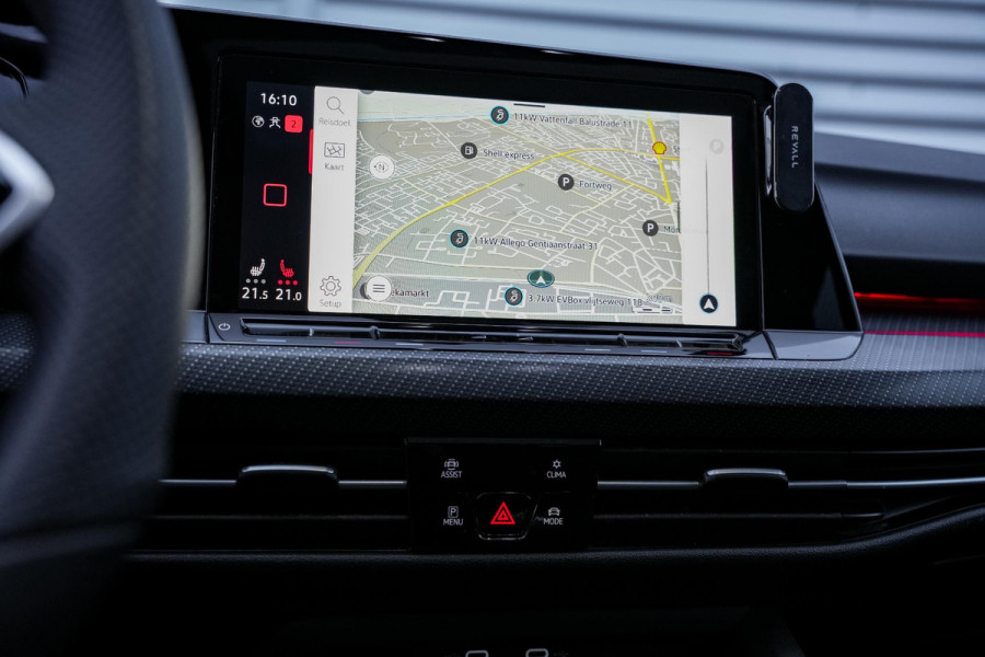 Volkswagen Golf 1.5 eTSI R-Line Business Panodak IQ Light Camera DAB+ ACC Navigatie Stoel-stuurverw. LPG Alcantara