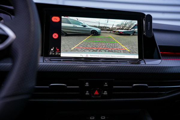Volkswagen Golf 1.5 eTSI R-Line Business Panodak IQ Light Camera DAB+ ACC Navigatie Stoel-stuurverw. LPG Alcantara