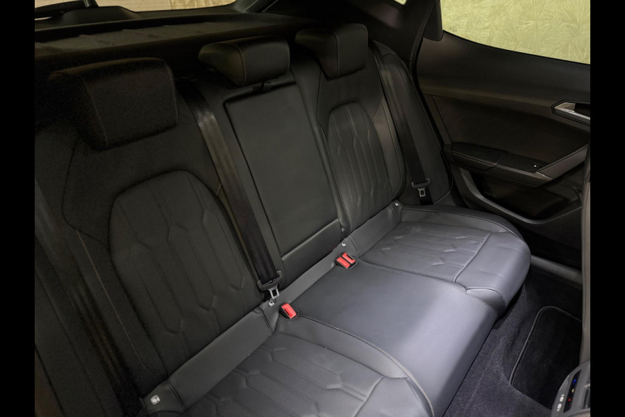 CUPRA Formentor 2.0 TSI 4DRIVE | Brembo| Pano | Trekhaak | Leer | Keyless | Camera | memory