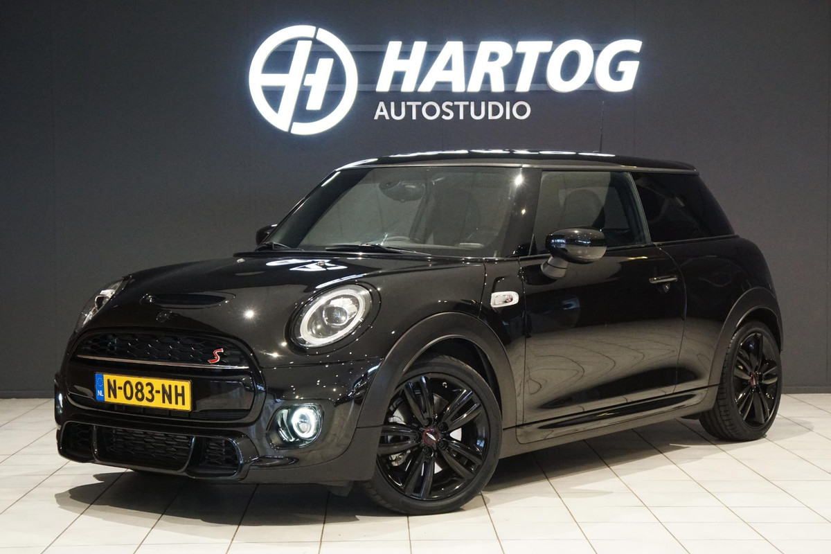 MINI Mini 2.0 Cooper S 180PK *HANDGESCHAKELD* + JCW KIT / KEYLESS