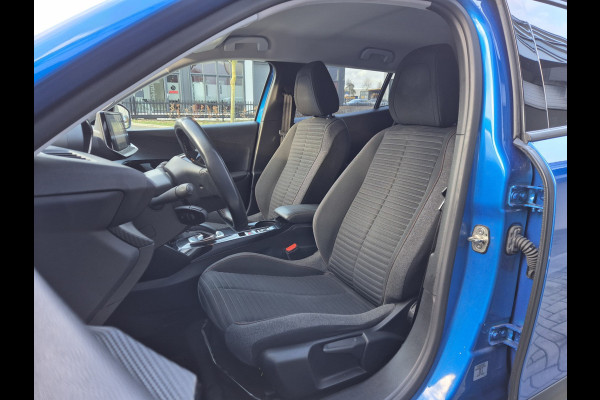 Peugeot e-2008 EV Active 50 kWh Carplay / NAP / ACTIE !