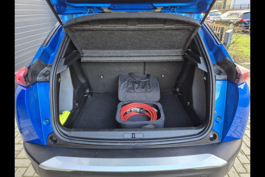 Peugeot e-2008 EV Active 50 kWh Carplay / NAP / ACTIE !