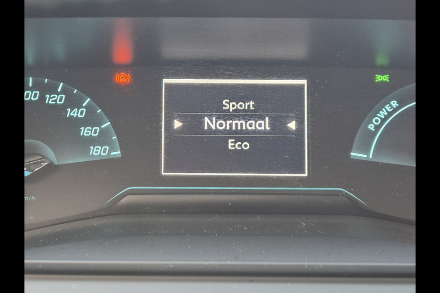 Peugeot e-2008 EV Active 50 kWh Carplay / NAP / ACTIE !
