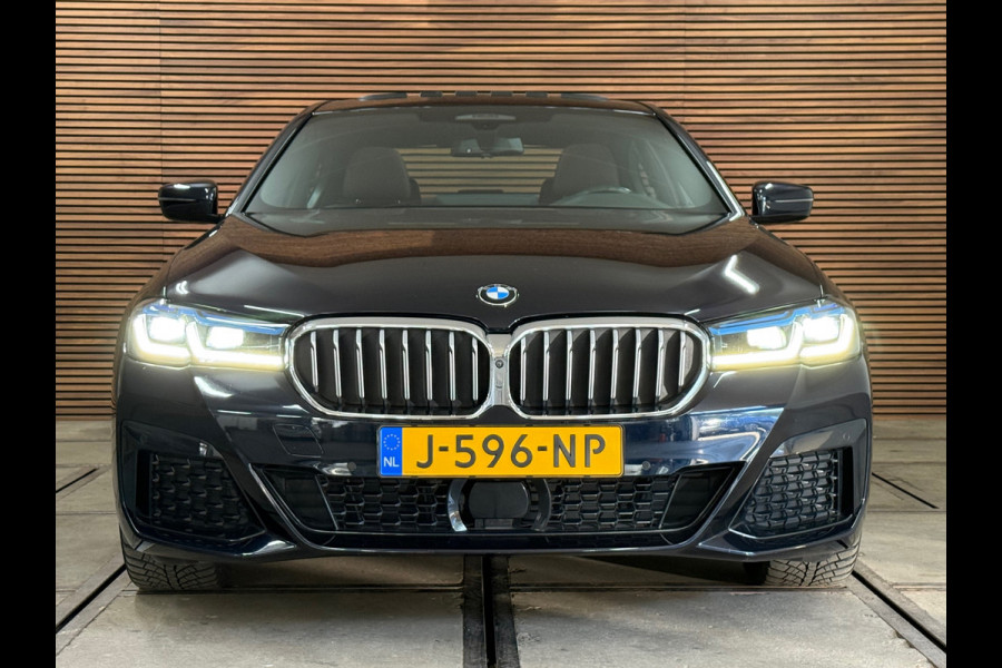 BMW 5 Serie 530e High Executive M-Sport Shadow Line | Laser | LCI | Pano | Drive Assist Prof | 19' inch