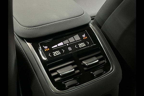 Volvo XC90 2.0 T8 Plug-in hybrid AWD Ultra Dark Luchtvering | Open dak | Massage | Adapt. cruise | Head-up | Stoelventilatie/-verwarming