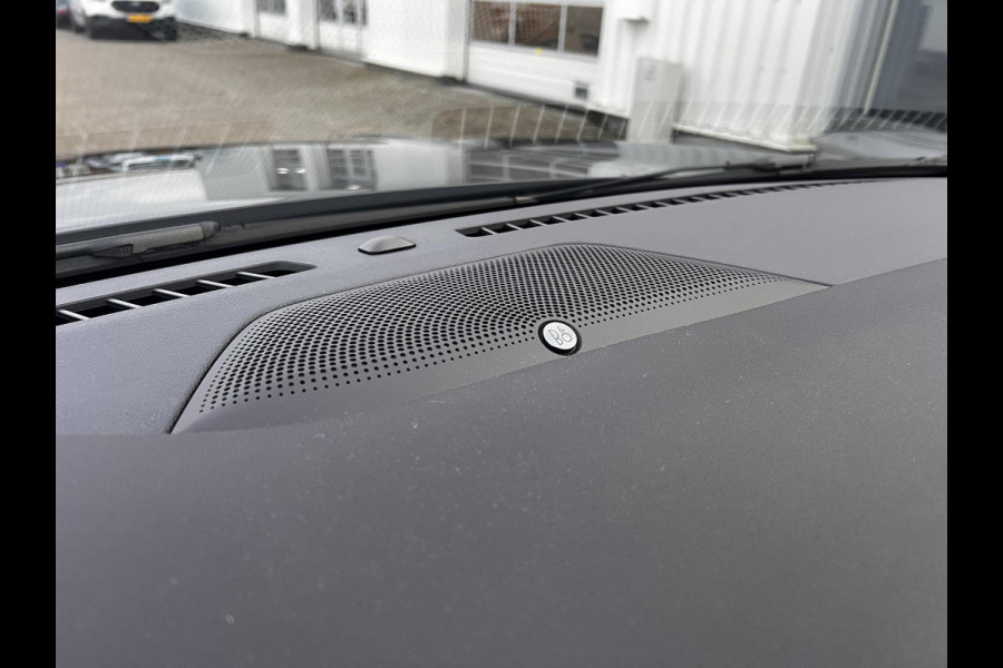 Ford Kuga 2.5 PHEV ST-Line X 243pk | Driver Assistance Pack | Winterpack | Technology Pack | All Weatherbanden | 2.100kg Trekgewicht