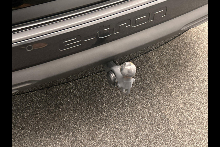 Audi Q4 e-tron 40 Launch edition Advanced Plus 77 kWh Trekhaak Adaptieve Cruise Panoramadak Virtual-cockpit Stuur/Stoel Verwarming