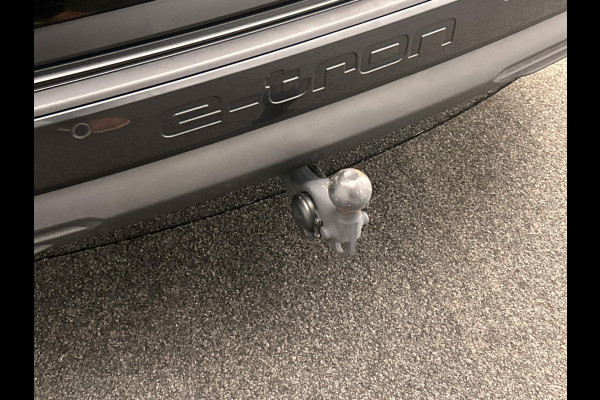 Audi Q4 e-tron 40 Launch edition Advanced Plus 77 kWh Trekhaak Adaptieve Cruise Panoramadak Virtual-cockpit Stuur/Stoel Verwarming