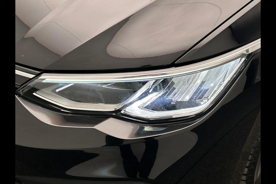 Volkswagen GOLF Variant 1.0 eTSI Life Camera Trekhaak Stoelverwarming Adaptieve Cruise Carplay